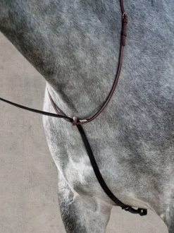 DS Deluxe Standing Martingale