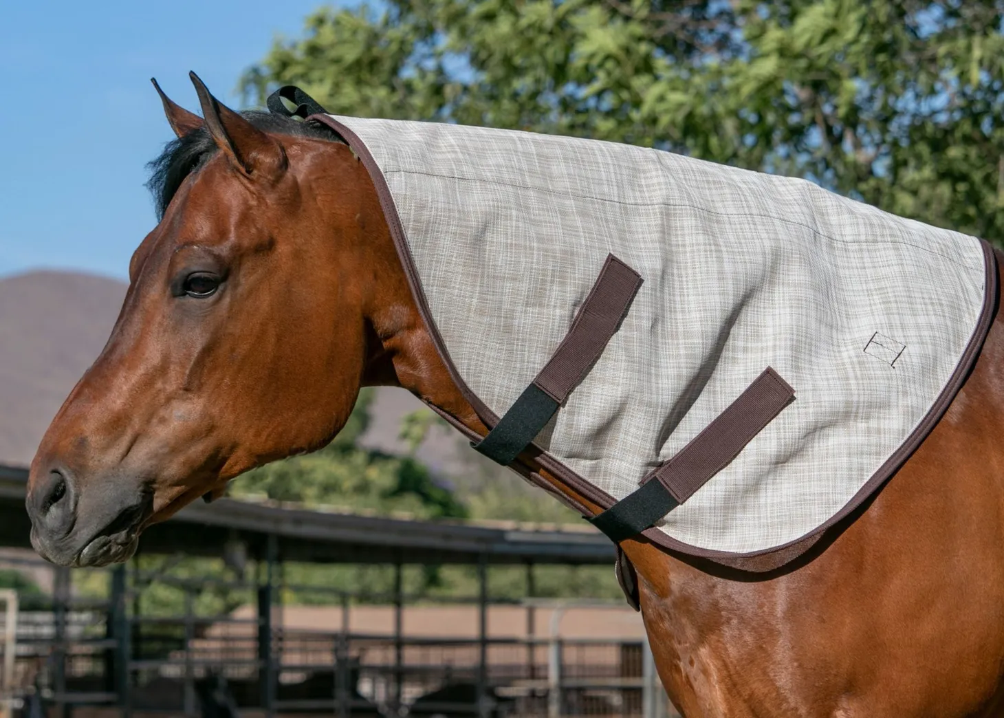 Kensington™ Textilene® Neck Cover